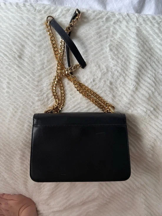 Michael Kors Black Leather Shoulder Bag with Gold Chain Strap - Picture 2 of 4